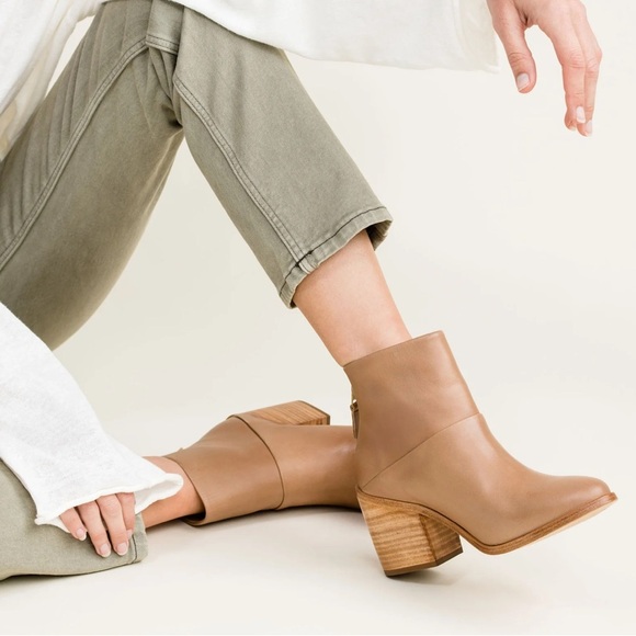 Nisolo genuine leather boot - Picture 3 of 12